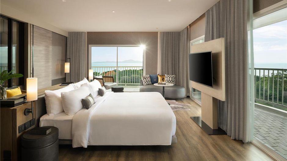 Cross Pattaya Pratamnak Room