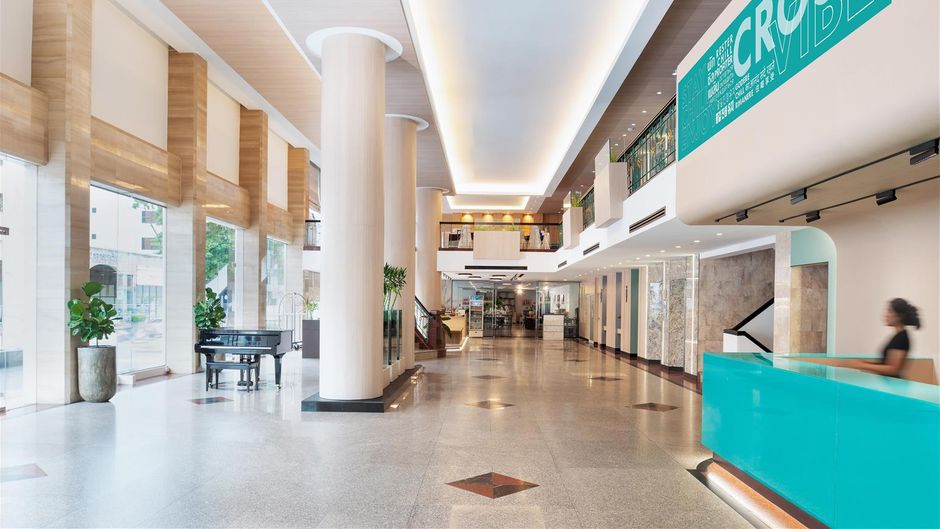 King Park Avenue Hotel Lobby