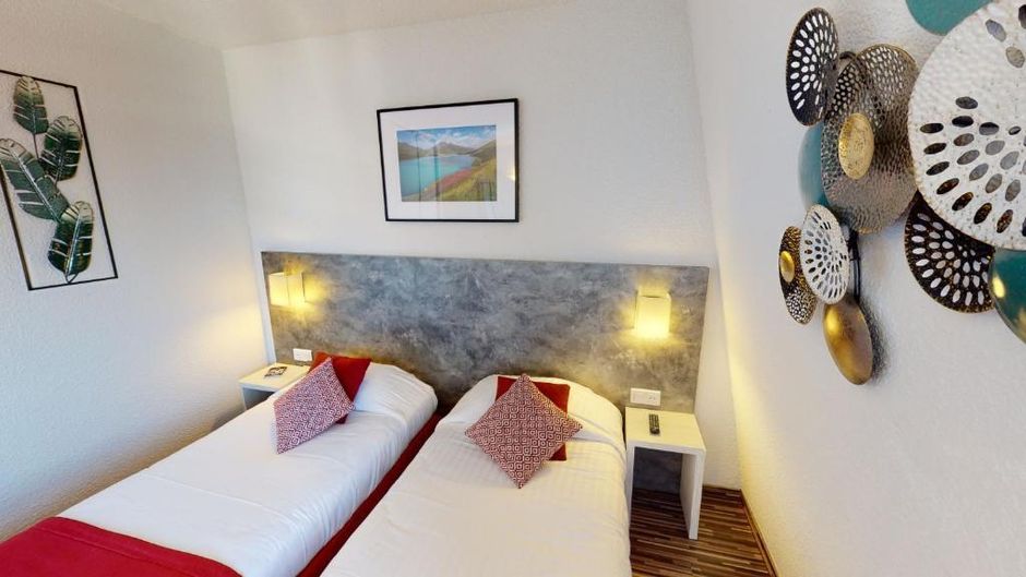 Inter Hotel De France Room