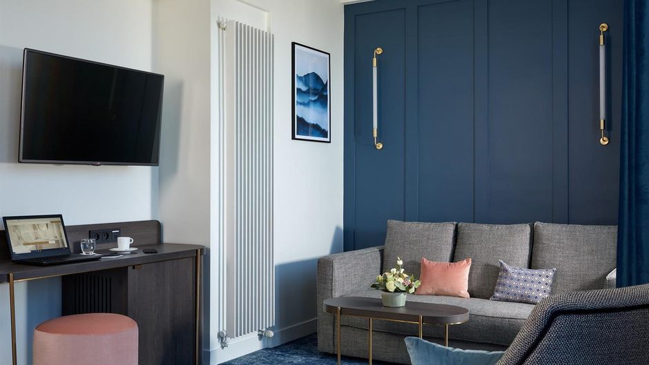 Pley Hotel Suite