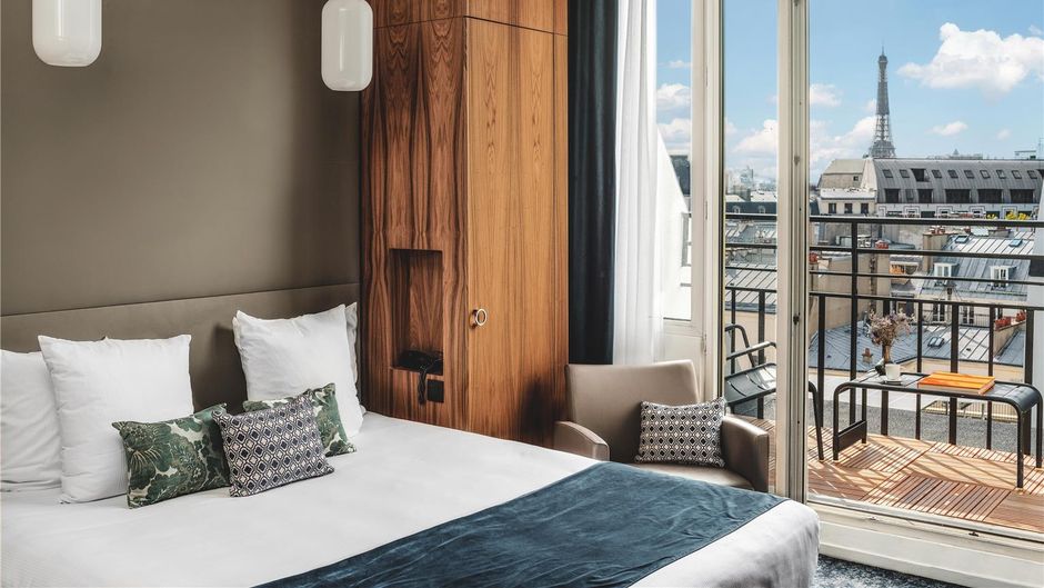 Pley Hotel Suite