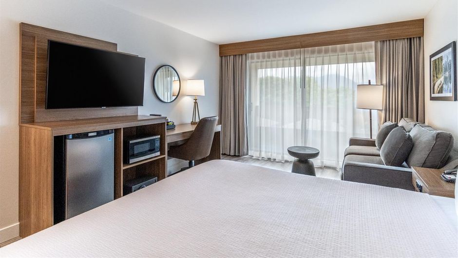Atrium Hotel Vancouver Room