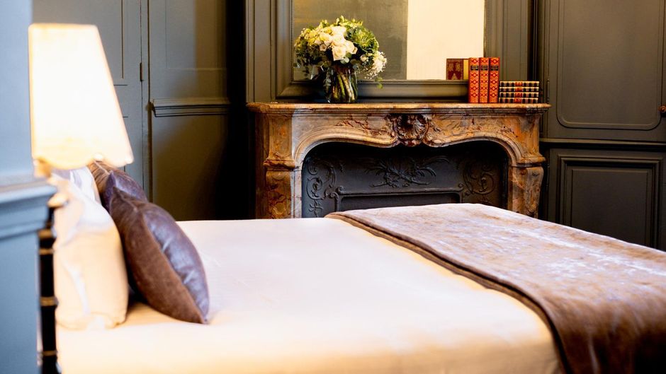 Chateau d'Ermenonville Room