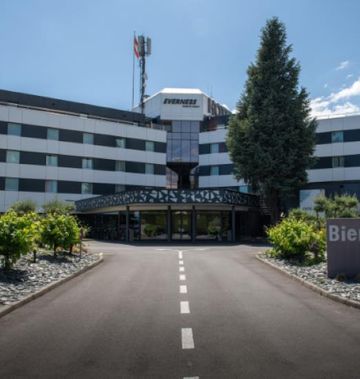 Everness Hotel & Resort
