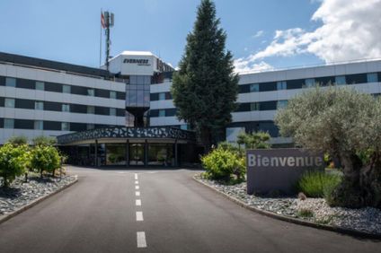 Everness Hotel & Resort