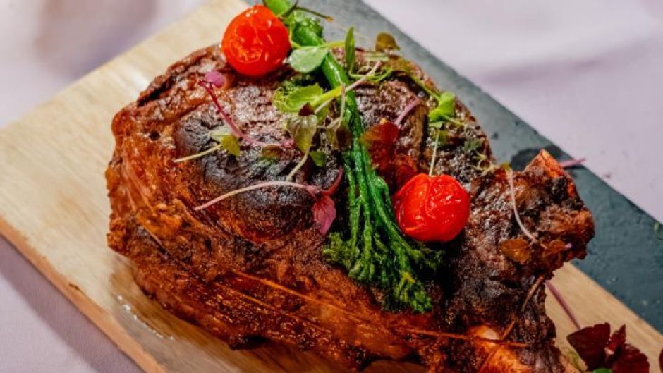 Everness Hotel & Resort Restaurant
