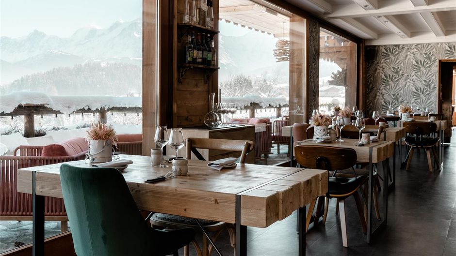 Les Roches Hotel & Spa Restaurant