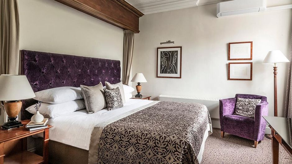 Brandshatch Place & Spa Room