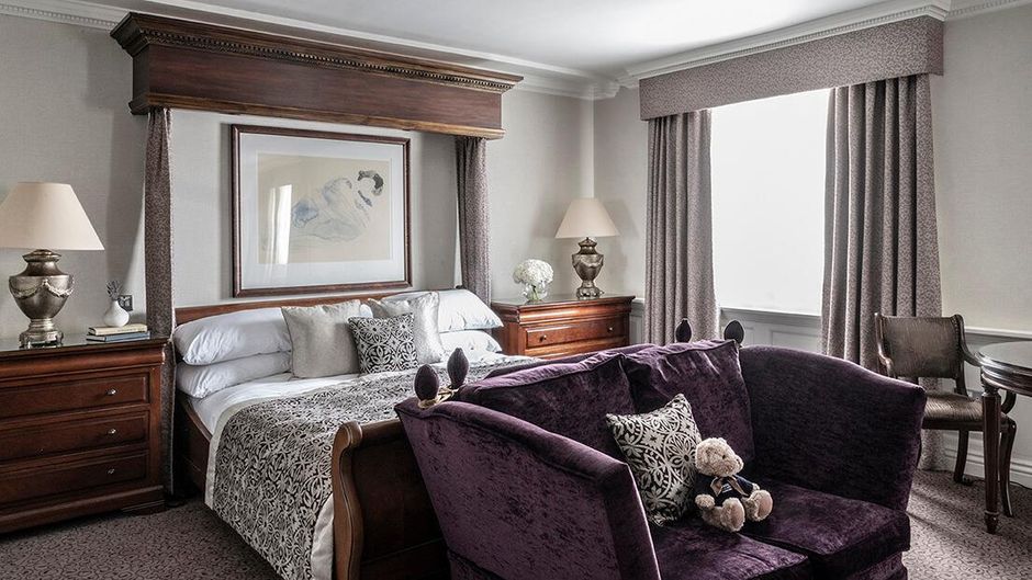 Brandshatch Place & Spa Suite
