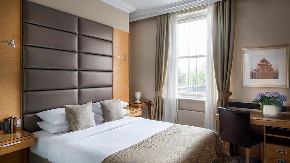 Woodlands Park Hotel Room