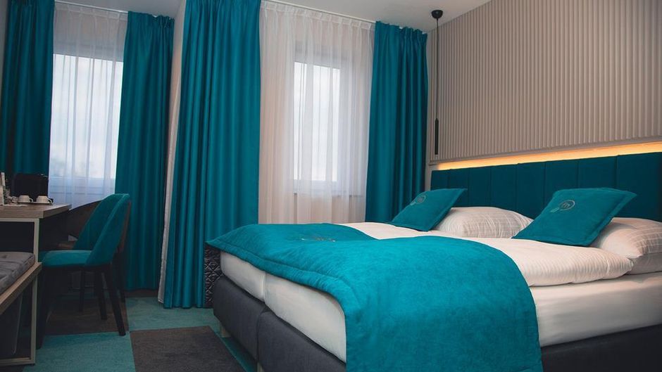 Friends Hotel Room