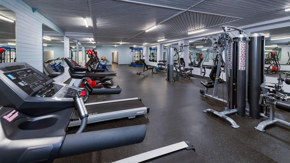 Crestwood Hotel Health