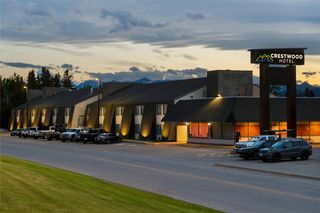 Crestwood Hotel