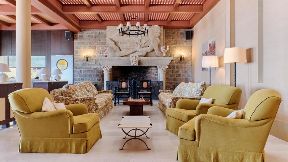 Le Provencal Hotel Lobby