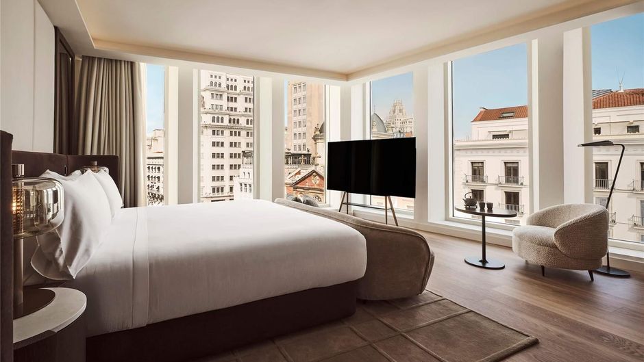 1881 Madrid Ventas Suite