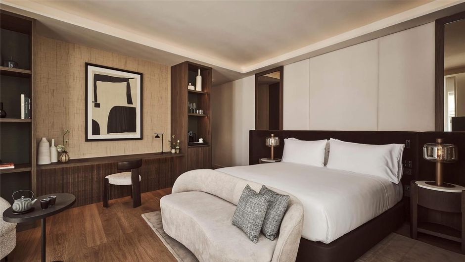 1881 Madrid Ventas Suite
