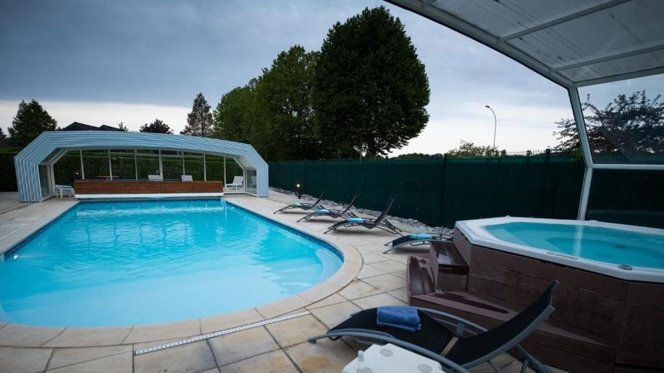 L' Escapade Logis Hotel Pool