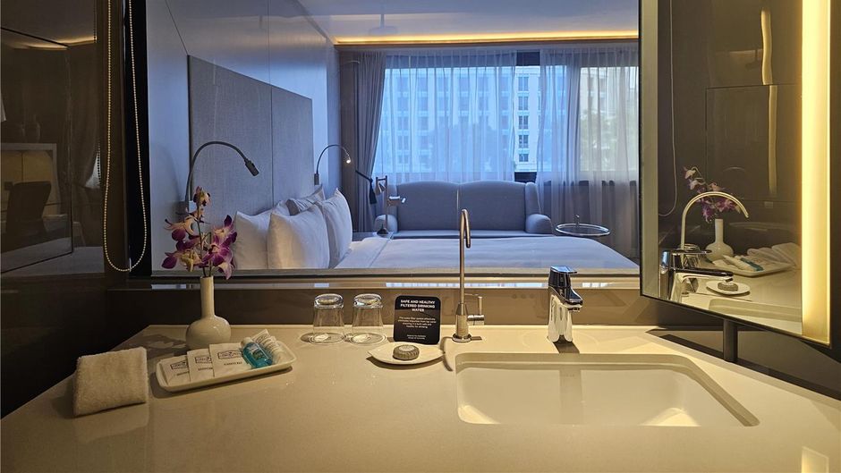 Concorde Hotel Singapore Room