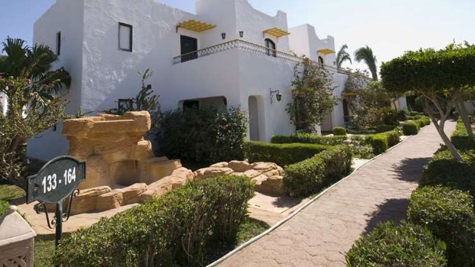 Lotus Bay Beach Resort & Gardens Exterior