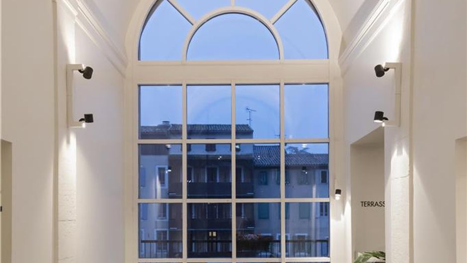Best Western Grand Hotel de Castres Lobby