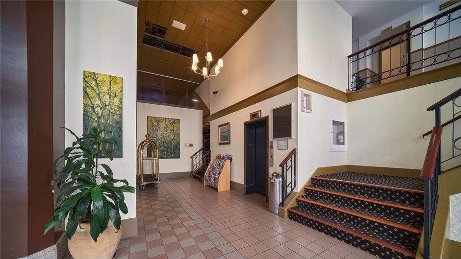 Bedford Regency Hotel Lobby