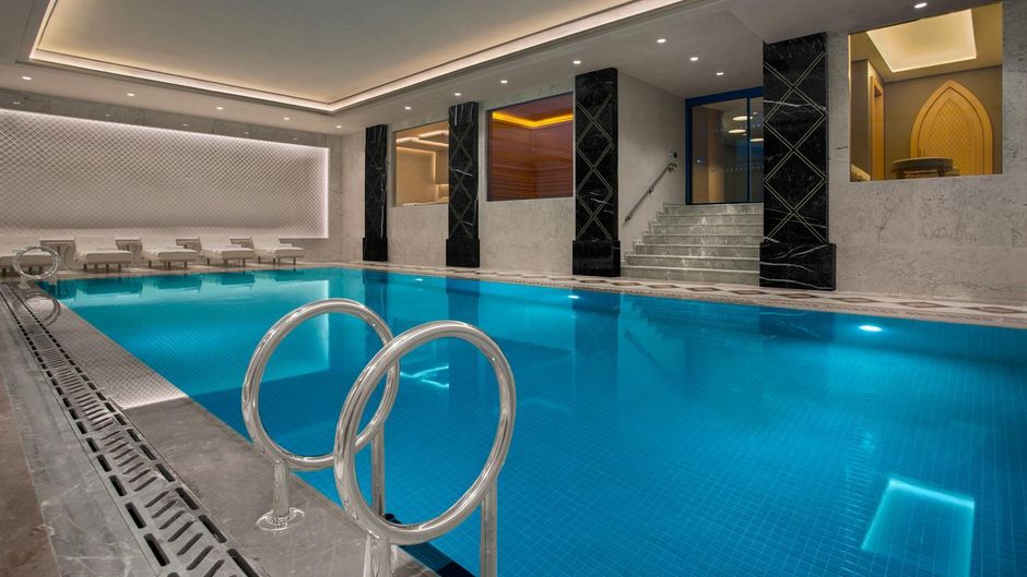 Lazzoni Hotel Pool