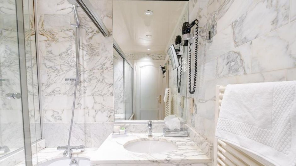 Hotel d'Angleterre Room