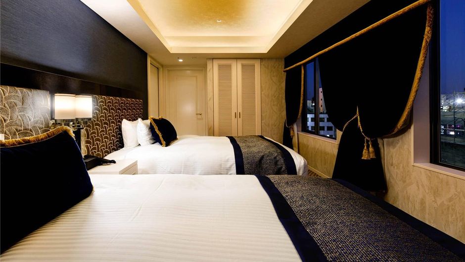 Umeda OS Hotel Suite