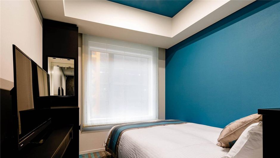 Umeda OS Hotel Room