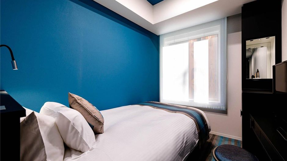 Umeda OS Hotel Room