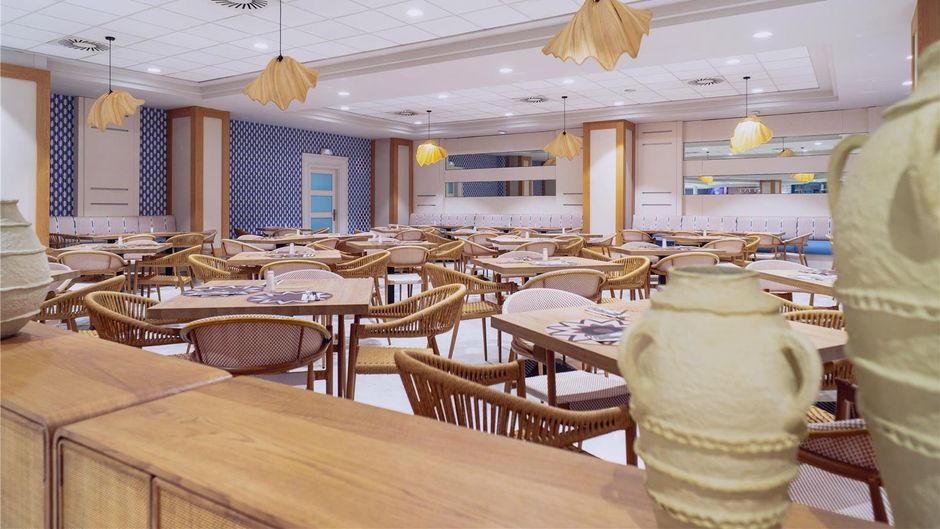 Holiday World Resort Palace Restaurant