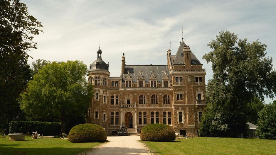 Chateau de Meridon Exterior