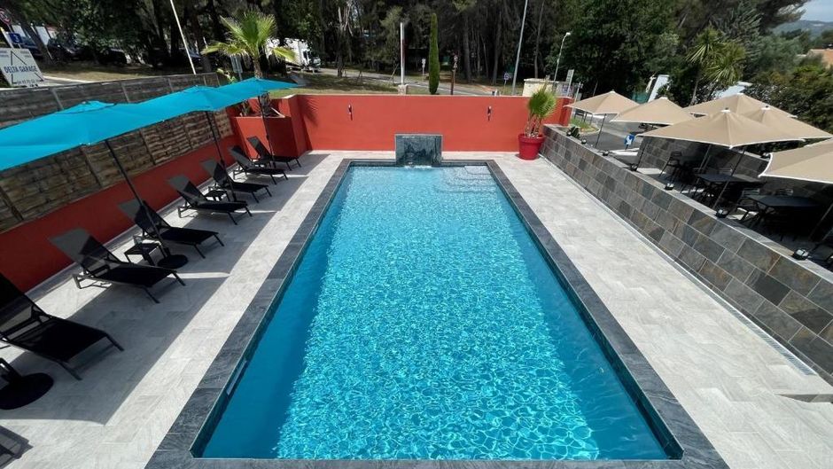 Citotel Louisiane Pool