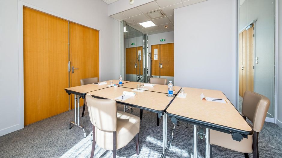 Hotel du Palois - Pau Centre Bosquet Meeting