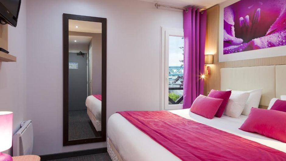 FH Confort Hotel Orleans Sud Room