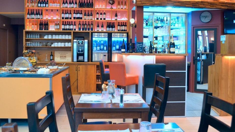 FH Confort Hotel Orleans Sud Restaurant