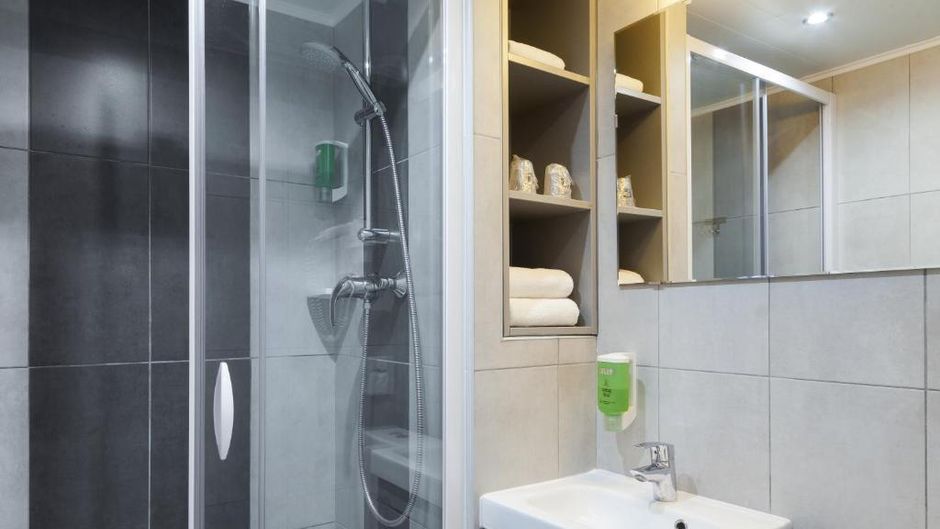 FH Confort Hotel Orleans Sud Room