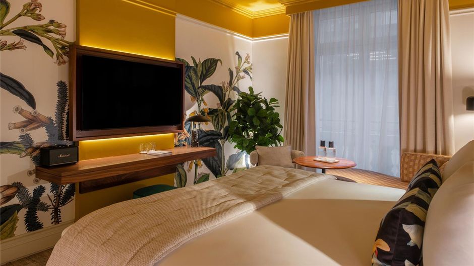 Hotel California Champs Elysees Room