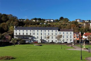 Walter Raleigh Hotel