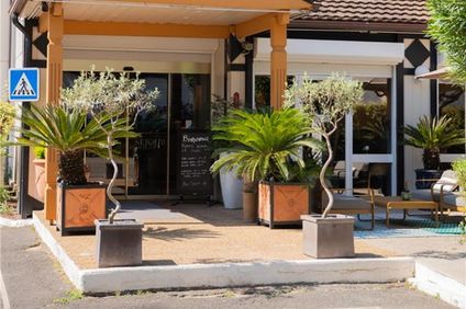 Kyriad Hotel