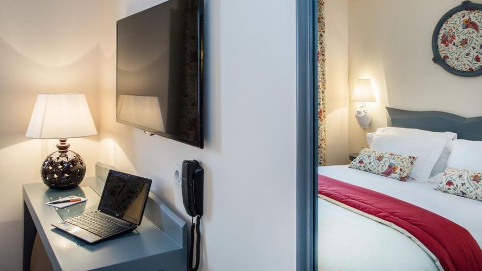 Relais des Trois Chateaux Room