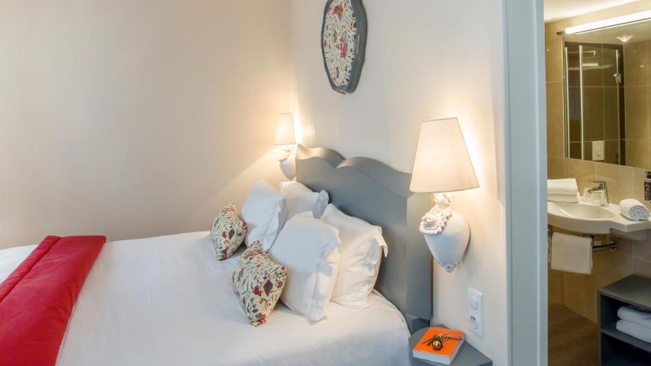 Relais des Trois Chateaux Room