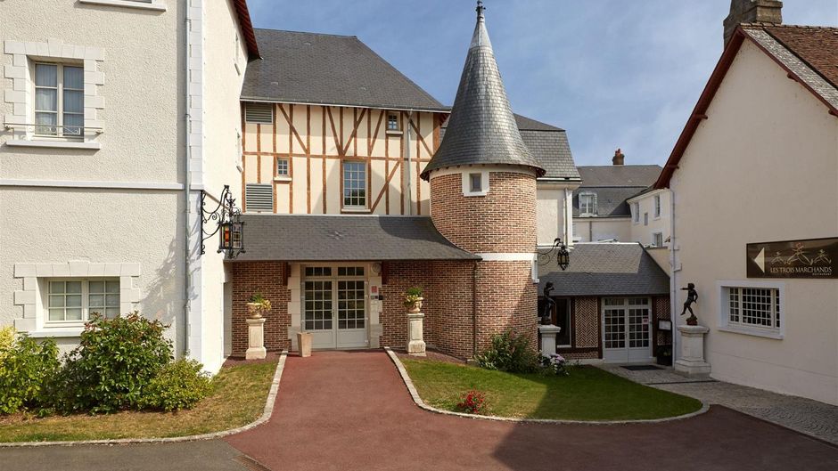 Relais des Trois Chateaux Exterior