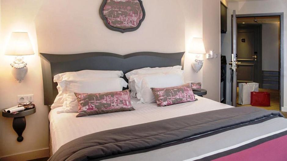 Relais des Trois Chateaux Room