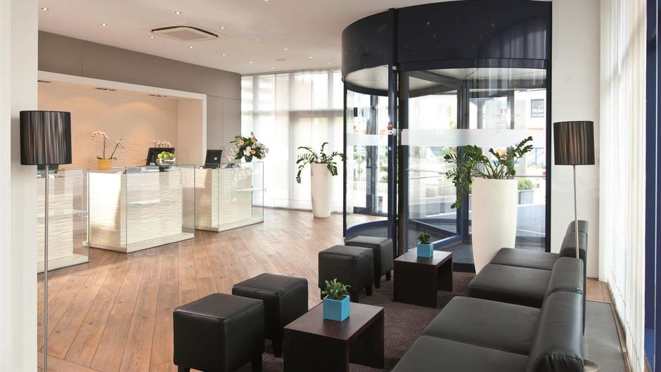 Hotel Vier Jahreszeiten Luebeck Lobby