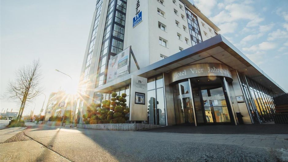 Hotel Vier Jahreszeiten Luebeck Exterior