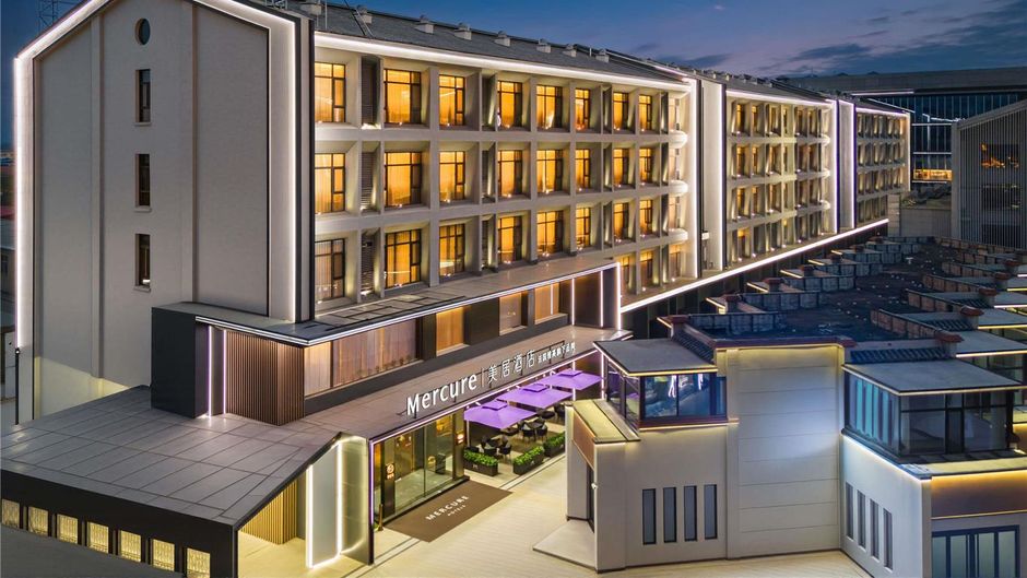 Mercure Linfen China Gate Exterior