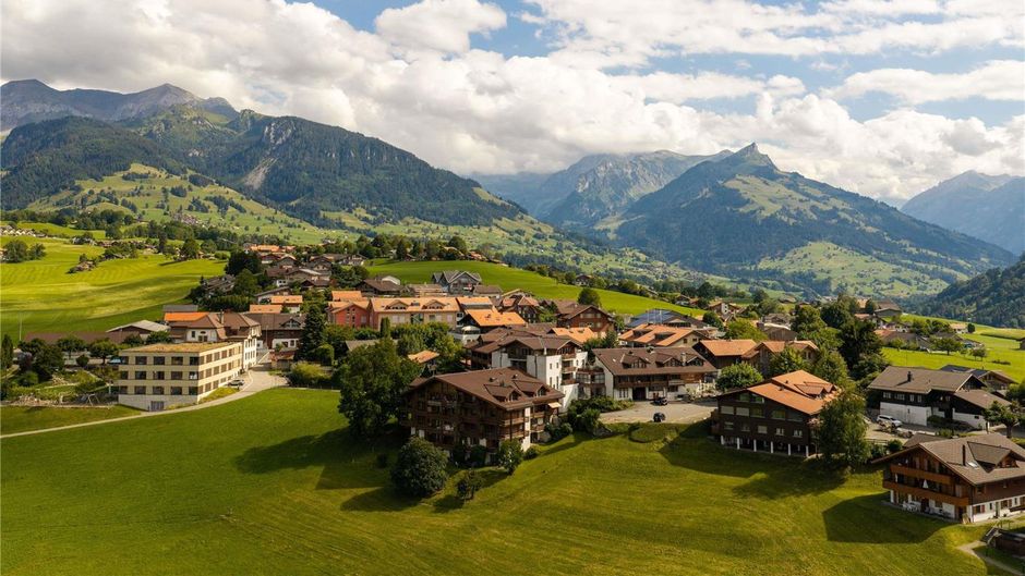 Hotel Aeschi Interlaken Exterior