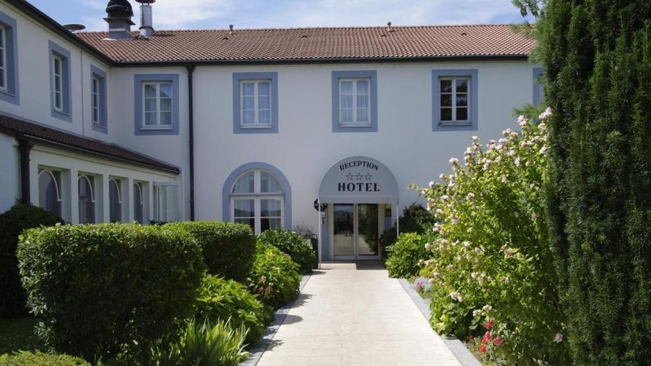 Hotel Les Tuileries Exterior