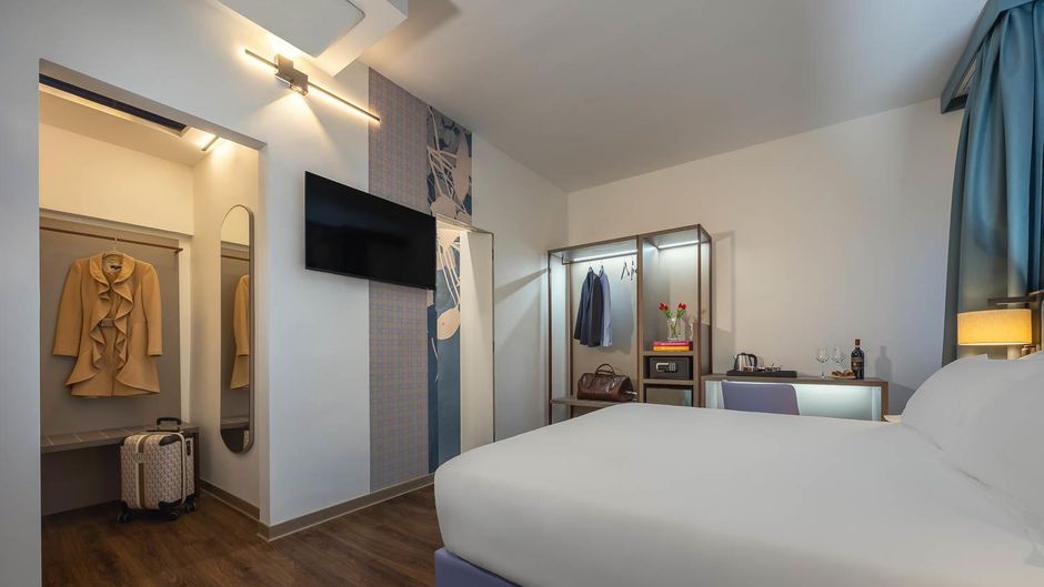 Castello Hotel Room